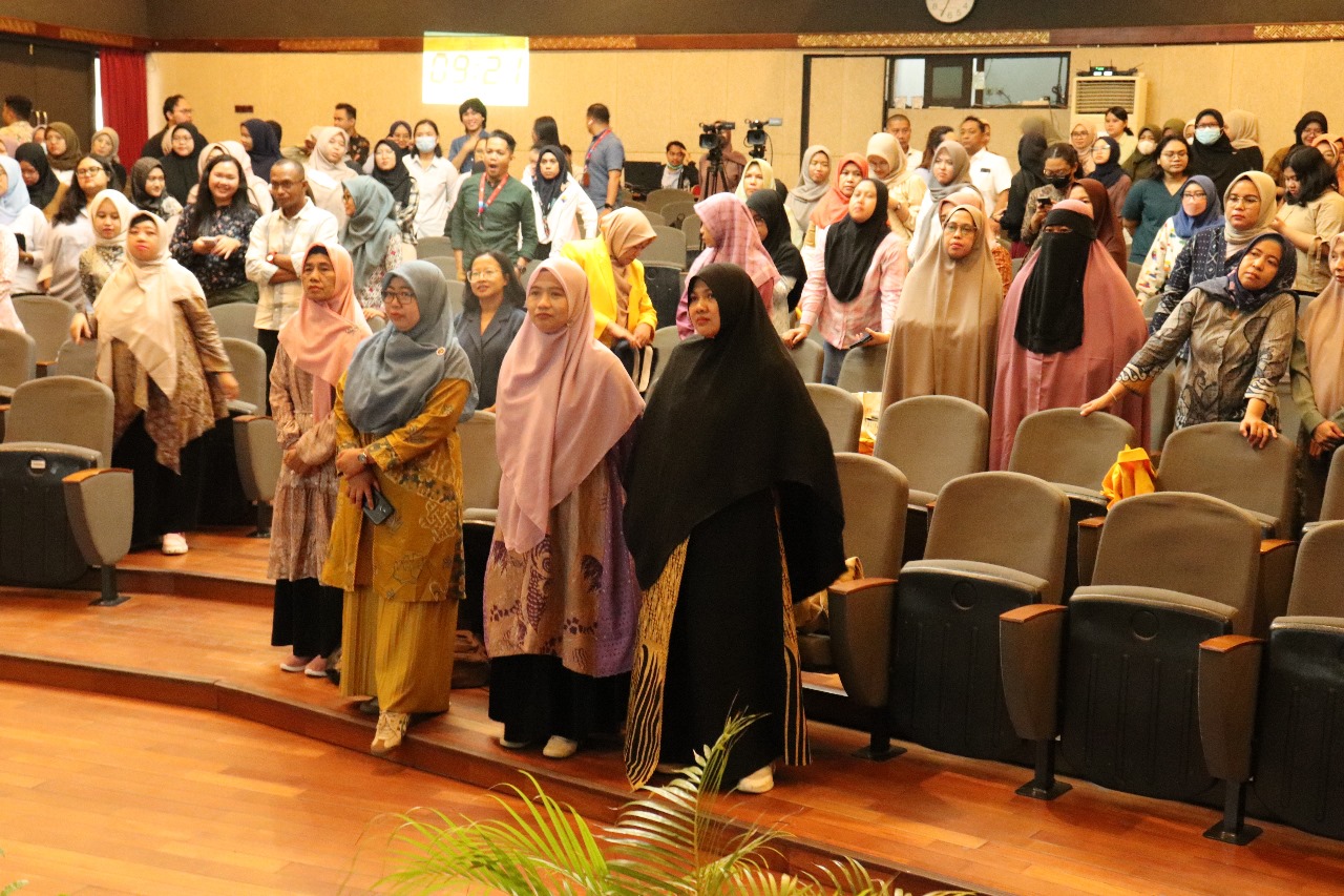 Public Health Symposium 11, Bersama Dosen Departemen BEPH – Departemen ...