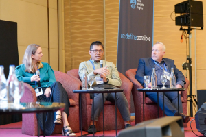 dr. riris andono ahmad